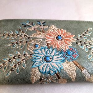Clutch/Wallet By Wild Wear, Floral Beads, Western, Bohemian-GUC